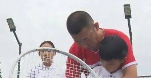 网球星计划成长训练营：享受户外训练快乐 加快提升少年潜能！
