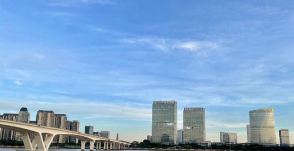 新悦活｜跑步通勤：用脚步丈量生活，在城市捕捉美好