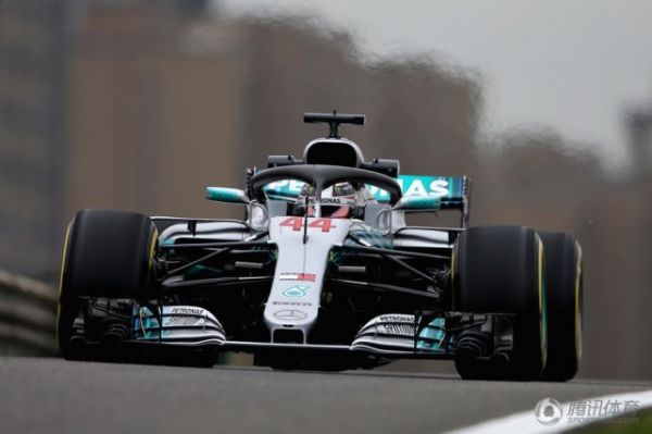 【F1新闻直播室】汉密尔顿：红牛不及法拉利梅奔水平