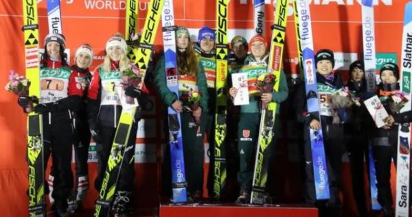 跳台滑雪世界杯德国女队夺团体冠军 李雪尧率队获第八