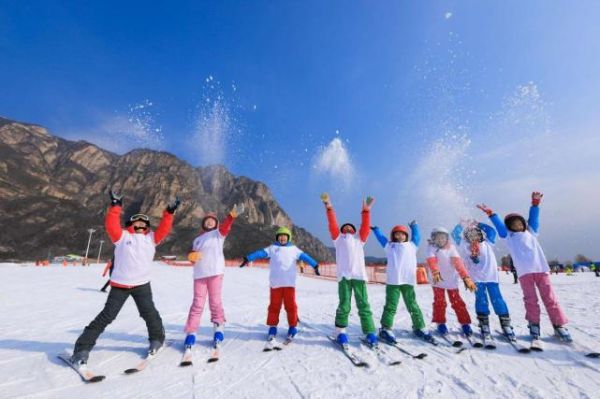 世界雪日辐射全国114家雪场  辽吉黑冰雪盛宴数千万人次参与