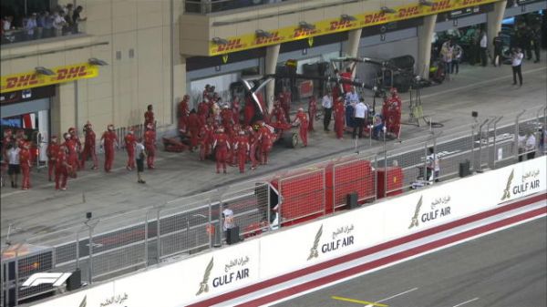 F1巴林站莱科宁换胎出现严重失误 技师受伤车手退赛