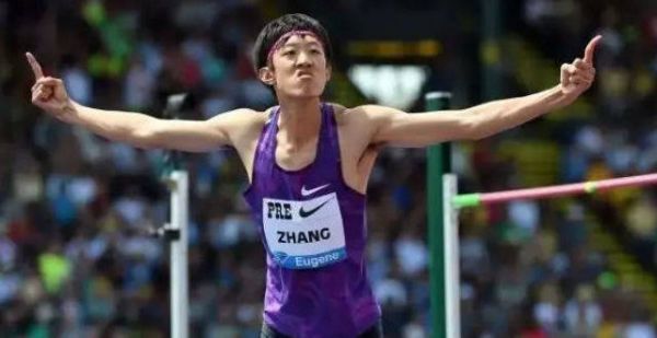 不惧高龄！张国伟晒举国旗怒吼照，渴望兑现承诺：领奖台龙吸水
