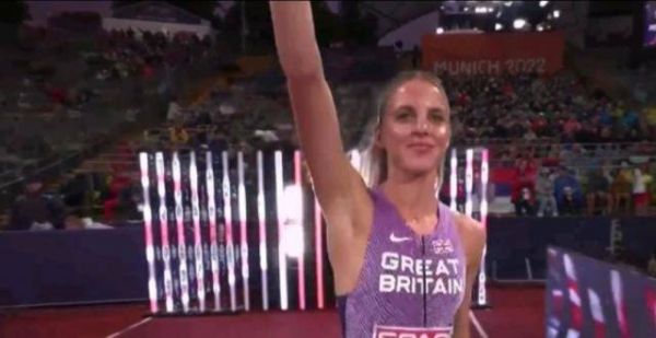 2022慕尼黑欧洲锦标赛田径项目女子800米决赛：霍奇金森夺冠