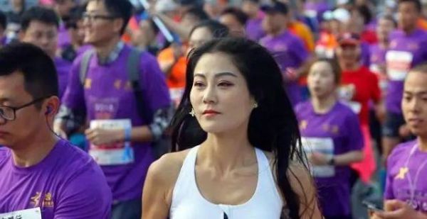 为什么他们都说：跑步是性价比的运动？