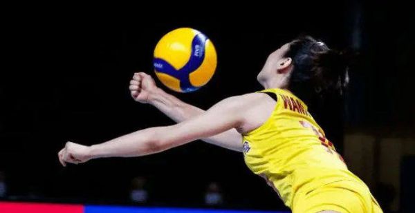 女排00后小将接替张常宁！深得新教练信任，郎平爱徒遗憾未能入选