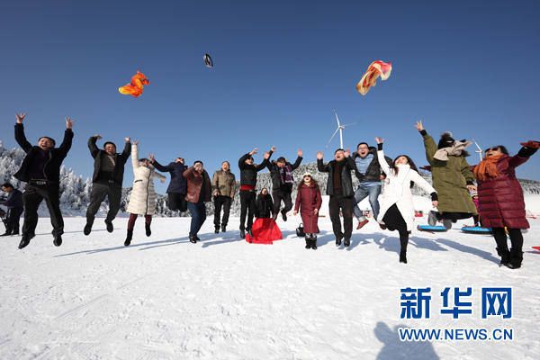 重庆最滑雪场开业 谁说南方没有滑雪高手？
