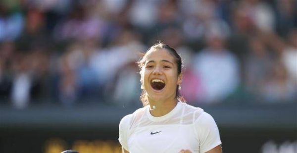 华裔英籍网球美少女拉杜卡努添新身份，“东北老妹”出任汇丰全球品牌使