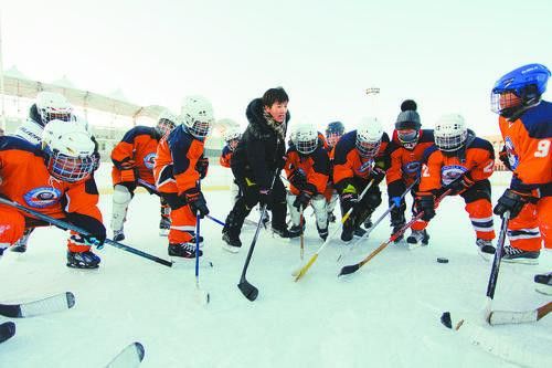 奥林匹克教育将纳入中小学教育内容 鼓励开设冰雪特色学校