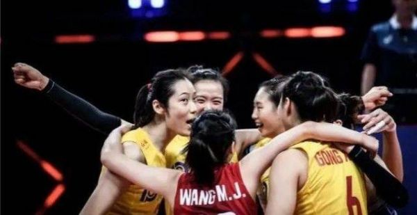 朱婷无缘世锦赛几成定，张常宁被保留球衣，李盈莹对角仍最关键