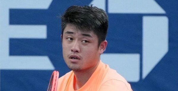 再创历史！吴易昺3-2进32强＋挑战世界第一，网球3人晋级太猛