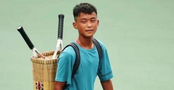 14岁背背篓的网球少年，夺冠！