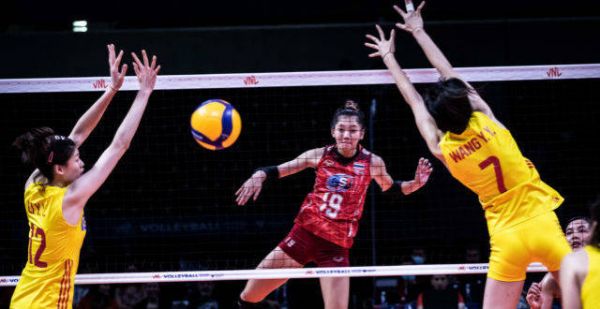 54扣27中＋6失误！李盈莹决胜体能不支 女排吞首败她不背锅