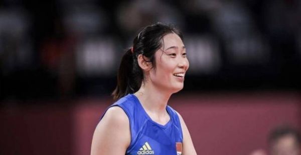 女排再迎坏消息！蔡斌抓狂，外媒曝光朱婷重事项，很无奈