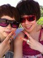 周洋微博自曝罕见裙装照 三亚度假变潮人(图)