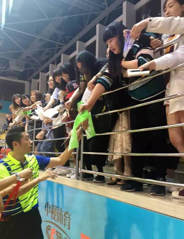 王菲演唱会闹剧重现?乒超决赛出票方是无证代理