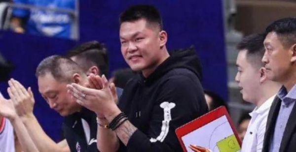广东宏远快讯，朱芳雨再次力邀外援，只为更好地辅导杜锋