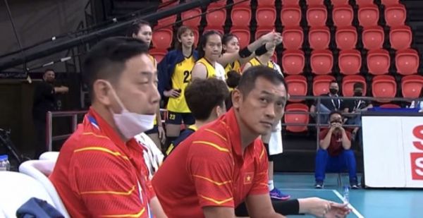 女排3-2越南！周页彤气质，孙海平＋庄宇珊狂笑，吴梦洁叹气