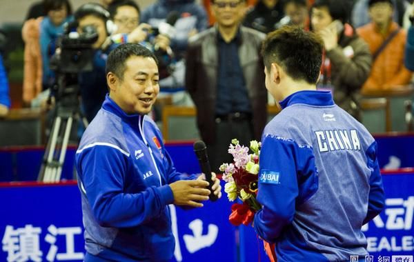 刘国梁在饭聊出"直通模式" 打造乒乓"NBA"