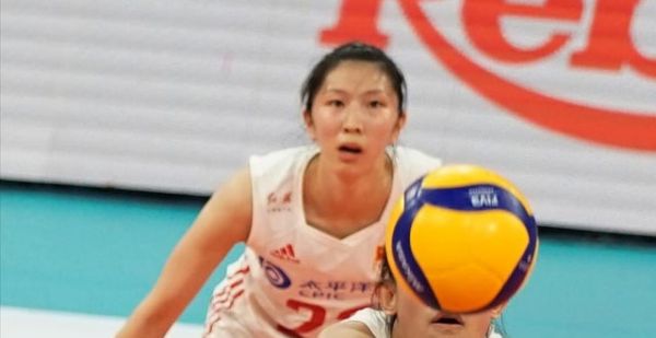 吴梦洁非李盈莹对角最佳人选！女排主攻需攻防搭配，矮个或成首选