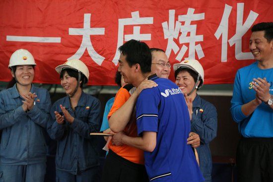 "煤炭球王"VS"石油高手" "谁是球王"点燃庆