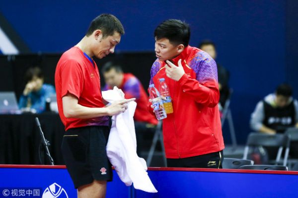 爆冷！艺术家许昕1-3爆冷不敌小将于子洋