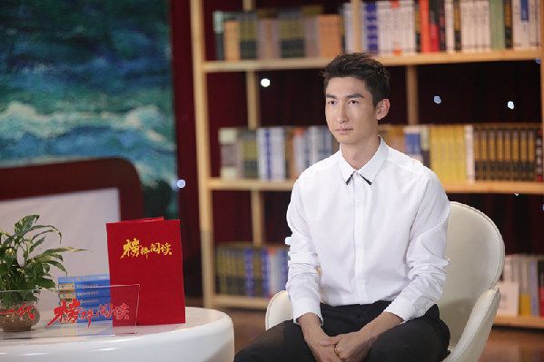 第一次上冰摔107个跟头 武靖：我的心中有个战士