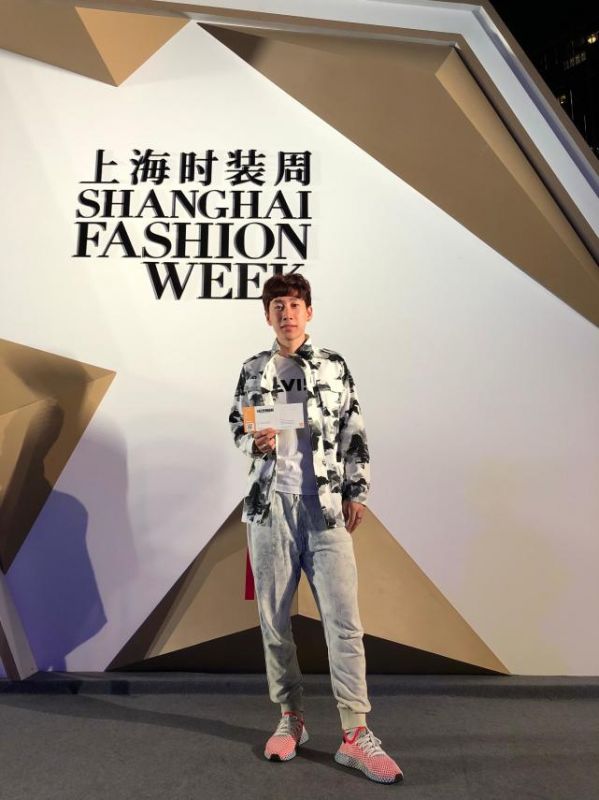 酷酷的韩天宇现身时装周 网友：进军时尚圈了