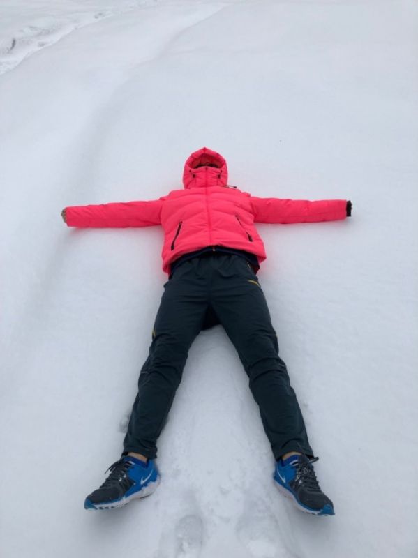 韩天宇加拿玩雪堆雪人 武靖回怼：抽象派