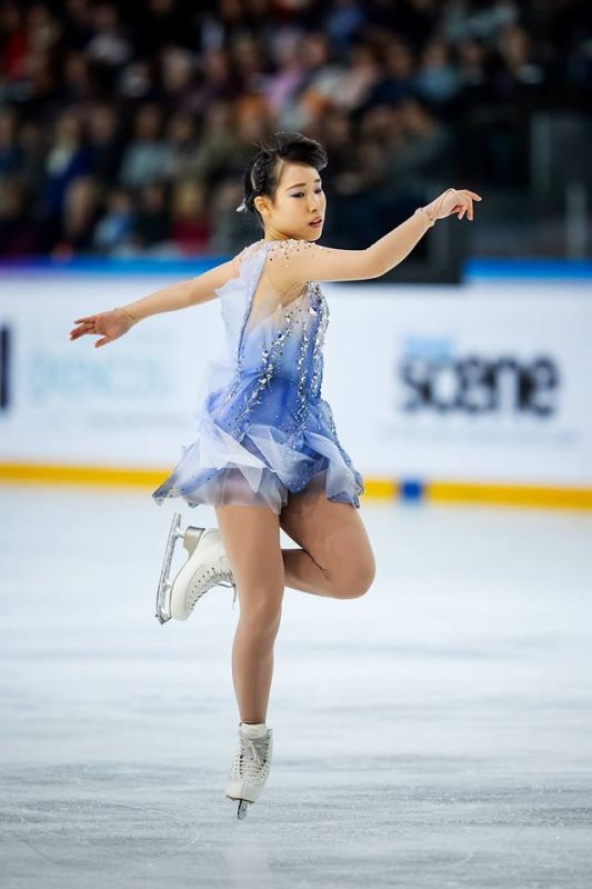日本花滑少女捐赠31厘米长发 曾因患怪病靠轮椅生活