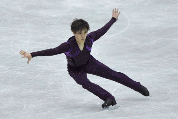 花滑奖赛总决赛陈巍短节目领跑 宇野昌磨紧随其后