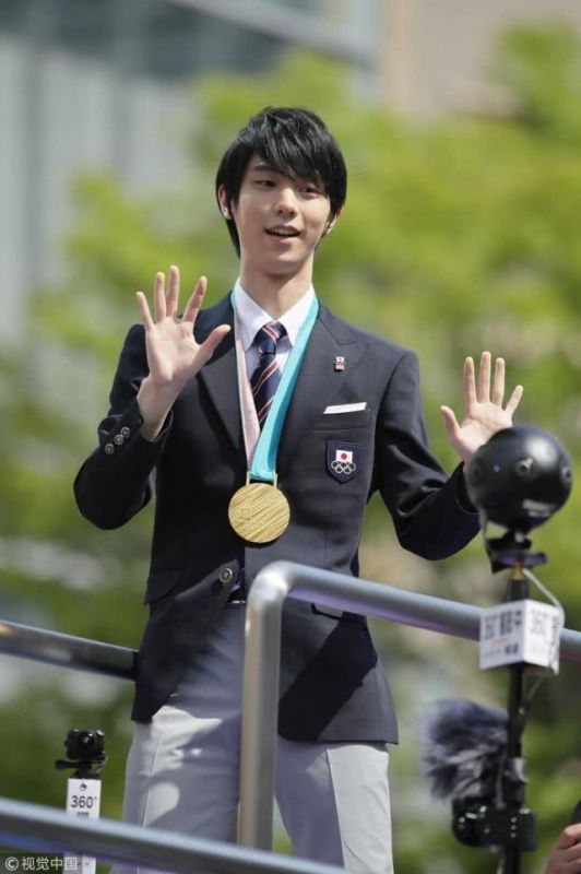 羽生结弦冬奥凯旋游行创收超1亿 收入余款全捐出