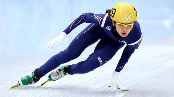 短道世界杯：沈锡希亮相晋级 两项接力无缘半决赛