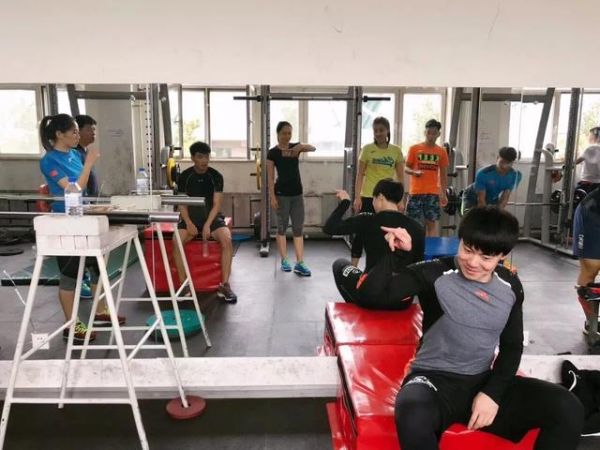 疾驰如风！速滑队短距离组长春训练集锦