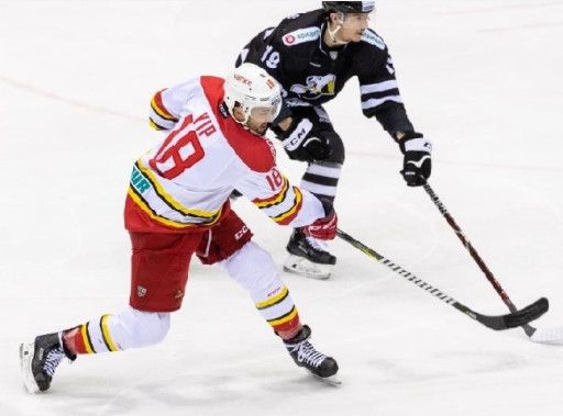 KHL万科龙次节连丢三球 憾负海军上将暂居东第九