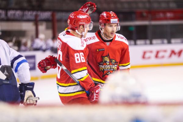 KHL万科龙主场冲三连胜 两新援保障后防