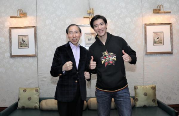 王力宏获昆仑鸿星队服 俱乐：男神快来看比赛