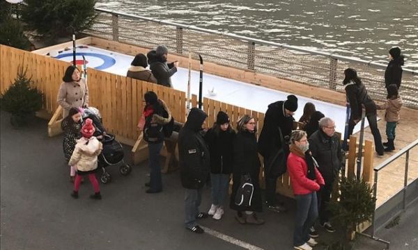 法国在塞纳河畔建了体验区 但它给人的这印象真是出奇一致