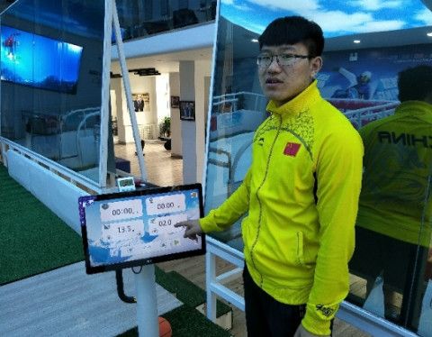 山东教练吉林学滑雪 全班三分之一学生走上冰雪之路