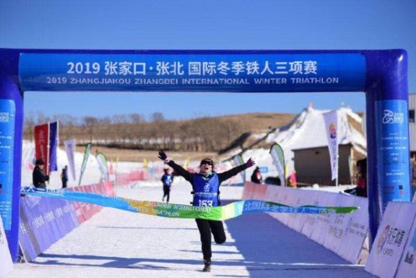 真硬汉的比赛！2019张家口张北国际冬季铁人三项赛开赛