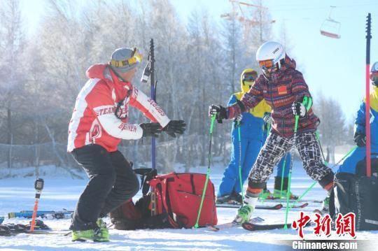 崇礼2018/19雪季雪票破百万张 10条高级雪道获国际认证
