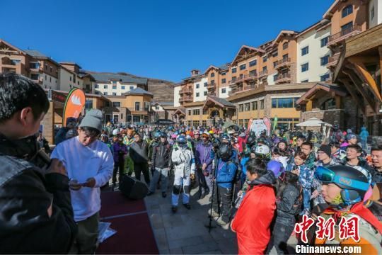 崇礼2018/19雪季雪票破百万张 10条高级雪道获国际认证