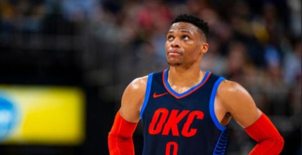 单赛季2500＋500＋500多难？NBA3人做到 詹皇落选