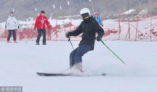 学一技傍身 他们的冰雪运动也面临专业人才匮乏困境