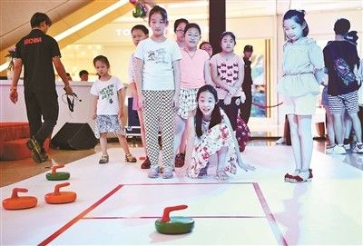 不去专业场馆也能感受冰雪 这个展不来关心一下？