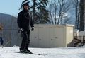 普京监督冬奥筹备工作 踩滑雪板从雪道上滑下